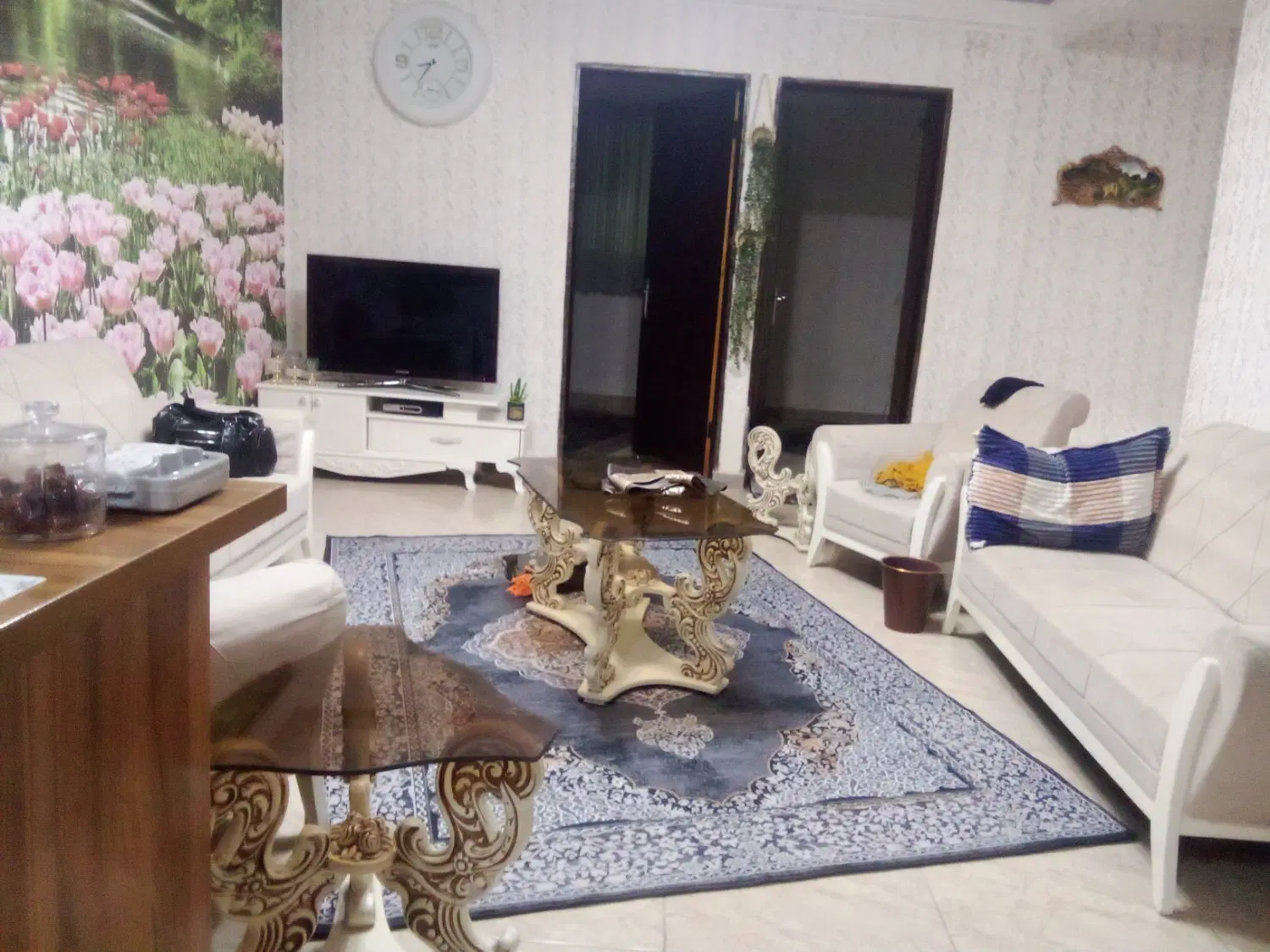 ۸۰متر کف سرامیک،دو خواب،کاغزدیواری،