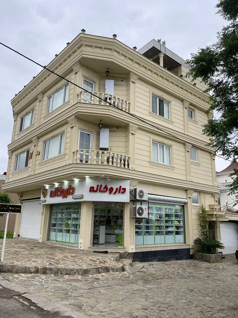 فروش دو باب مغازه روبه رویه بیمارستان