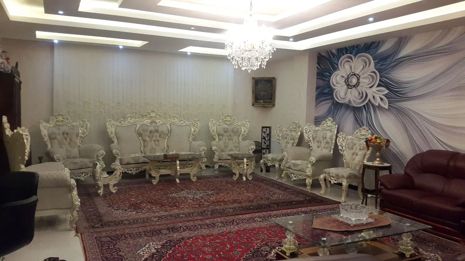 خانه ویلایی در مرکز شهر