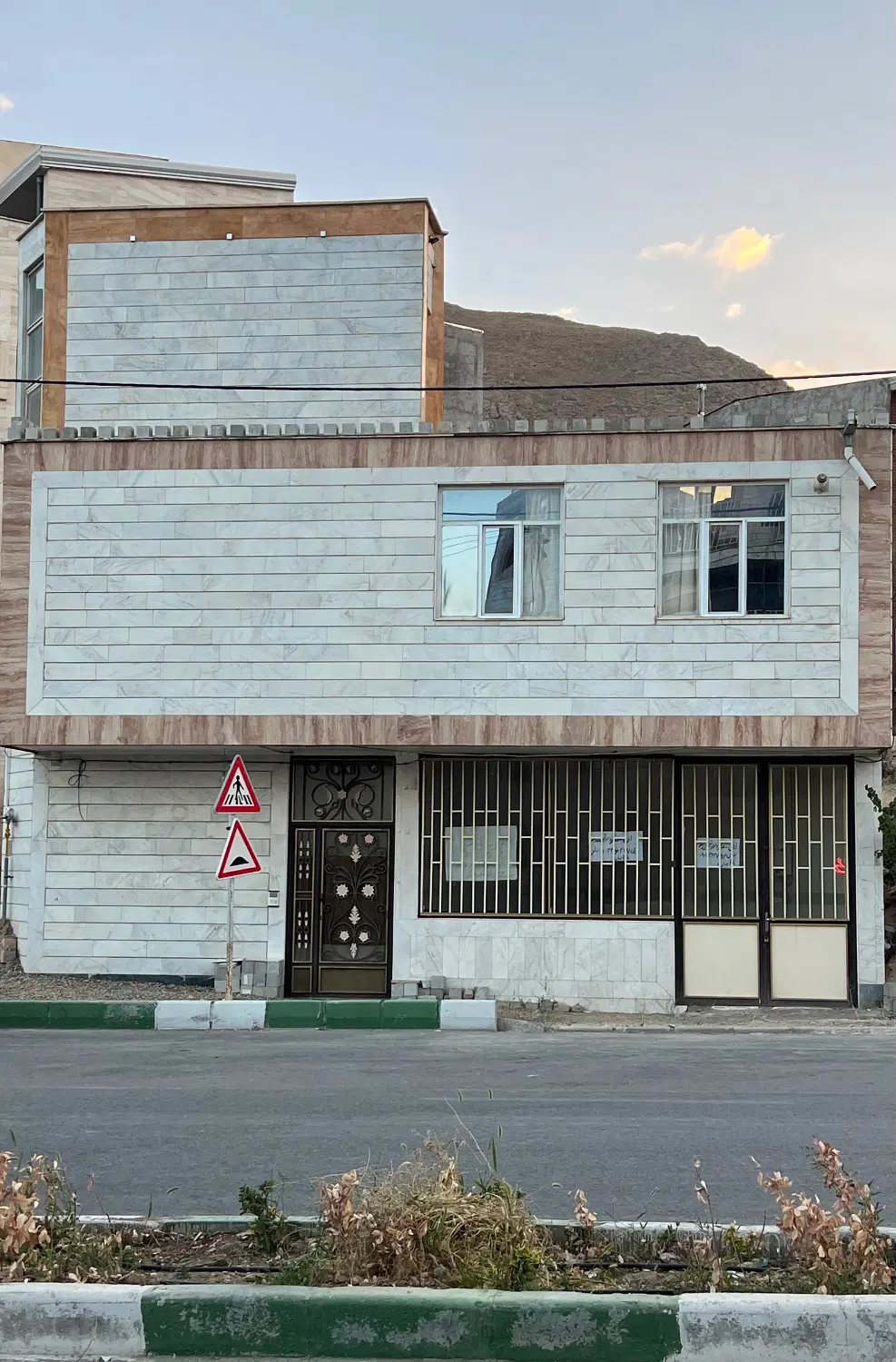 فروش یک‌ واحد آپارتمان دربست در خوانسار