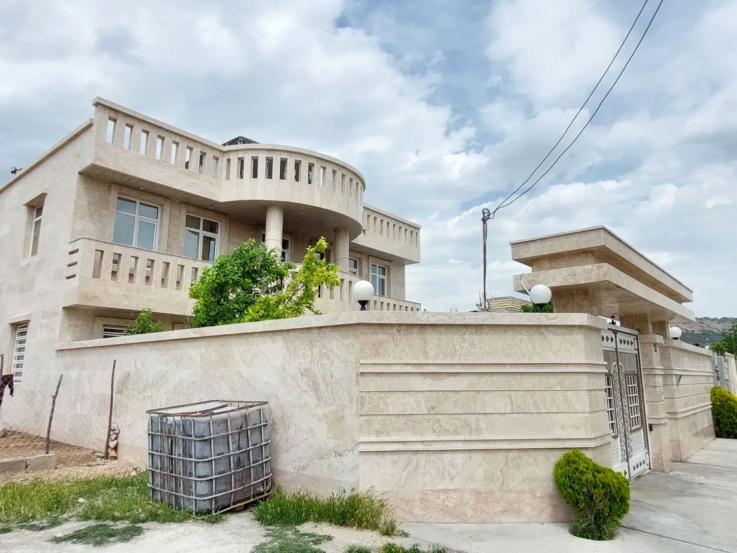 اجاره خانه طبقه دوم واقع درمادوان