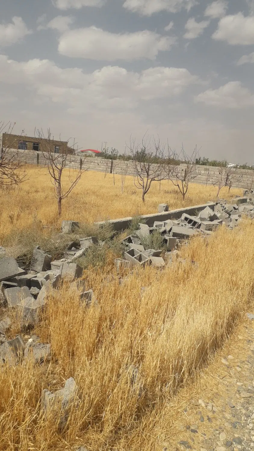 یک قطعه زمین ۱۳۰۰ متری مناسب باغ و سوله کبودر اهنگ