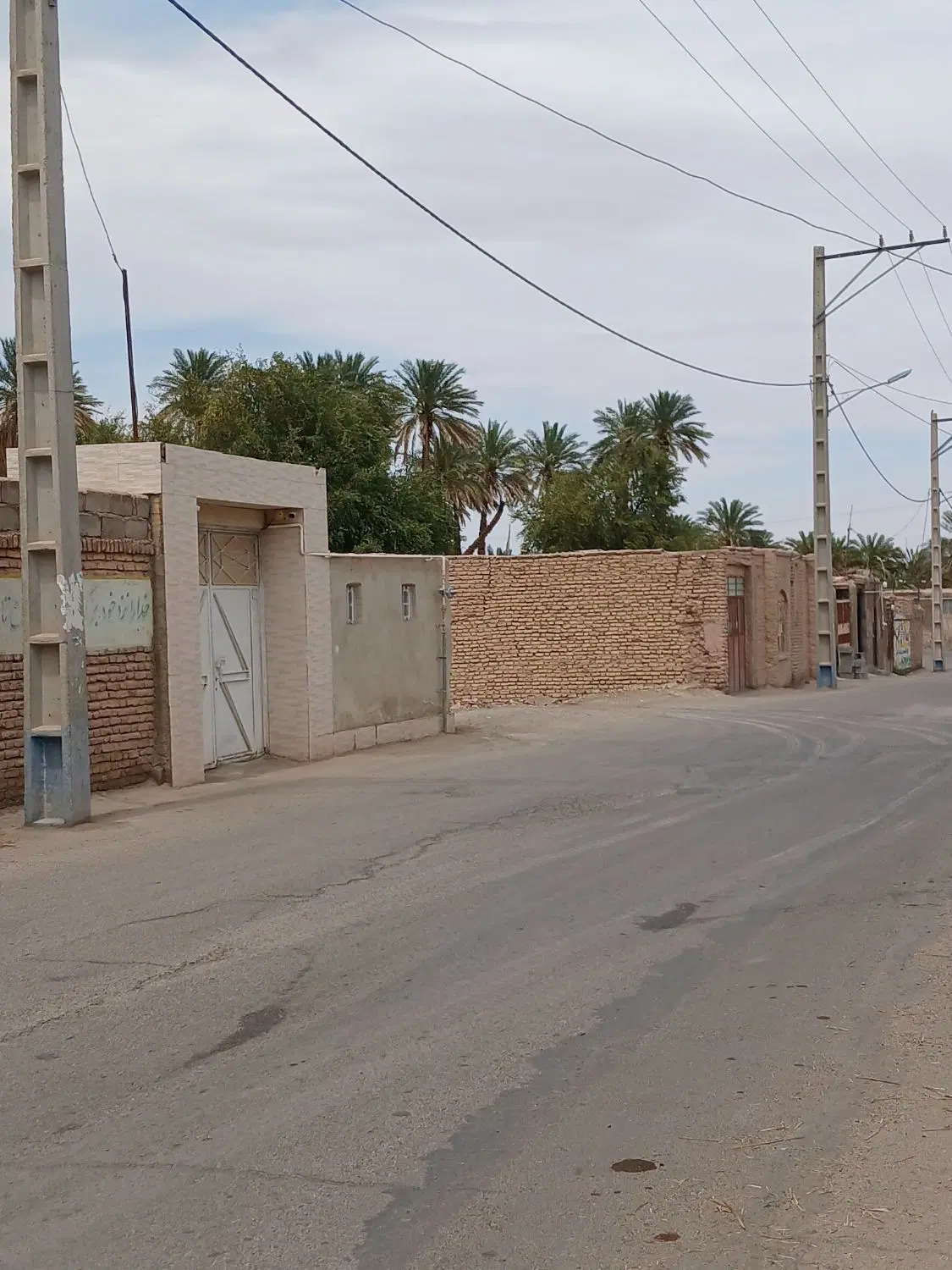 یک قطعه زمین در شهداد