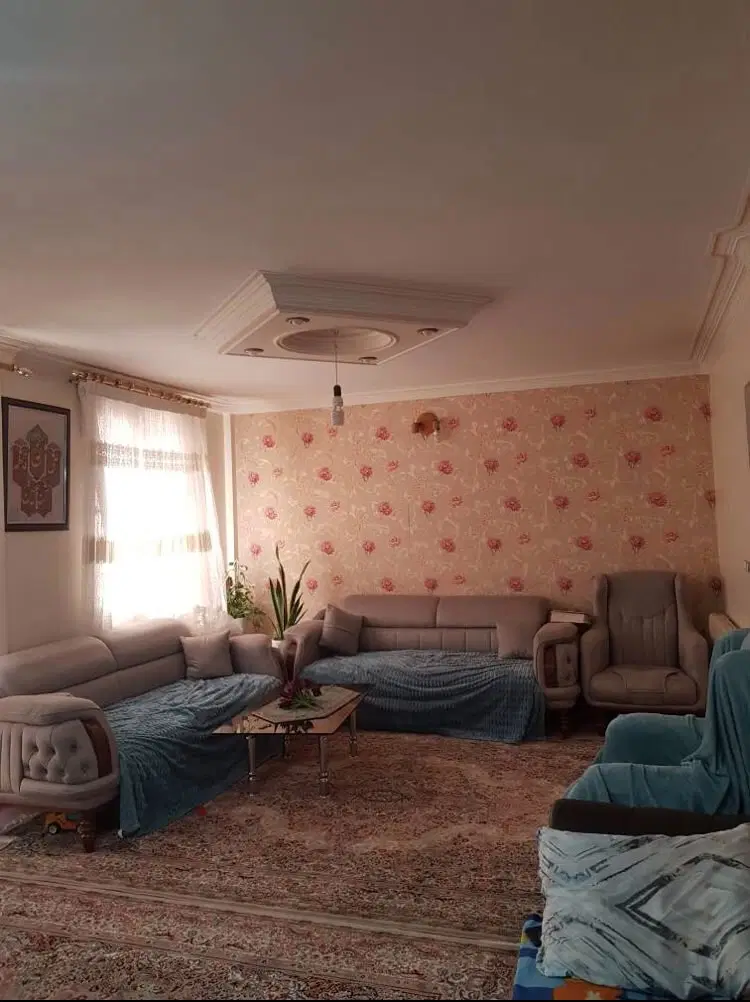 فروش واحد طبقه  دوم  خ عارف