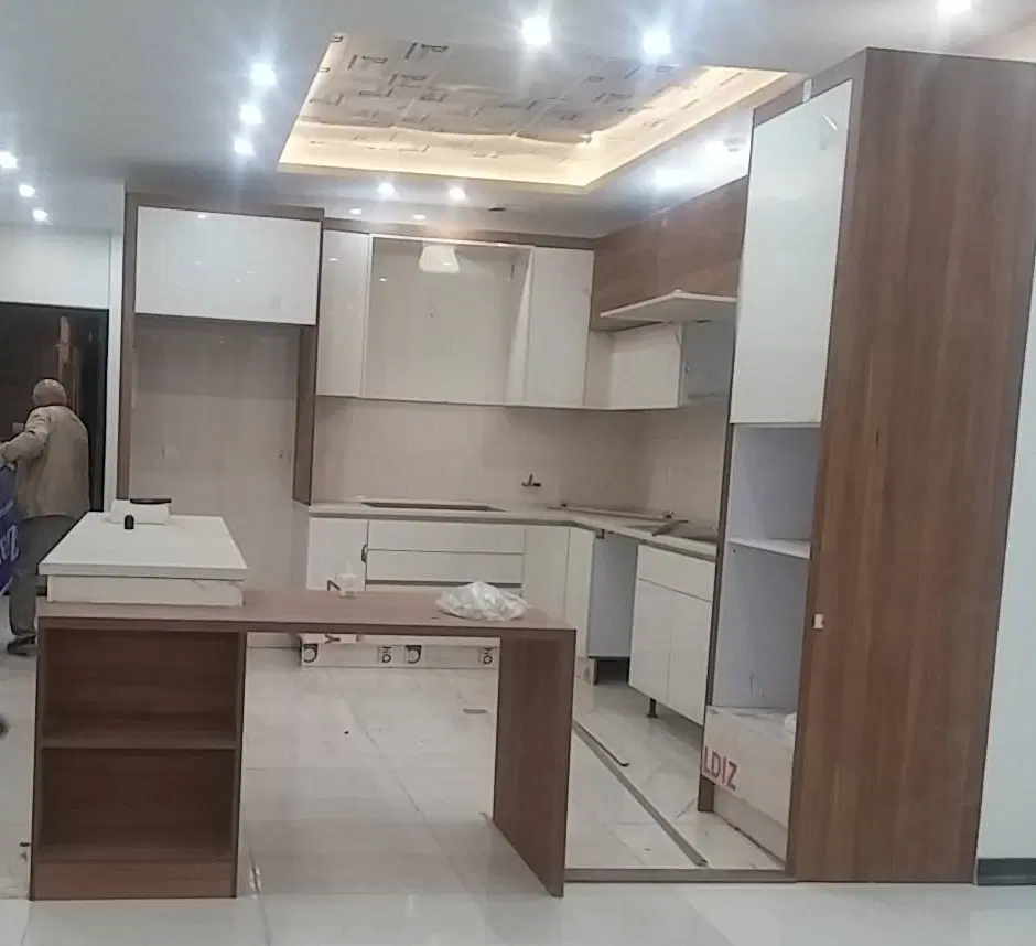 ۱۱۱متر۲خواب _ فول امکانات_سند تک برگ بلوار وحدت