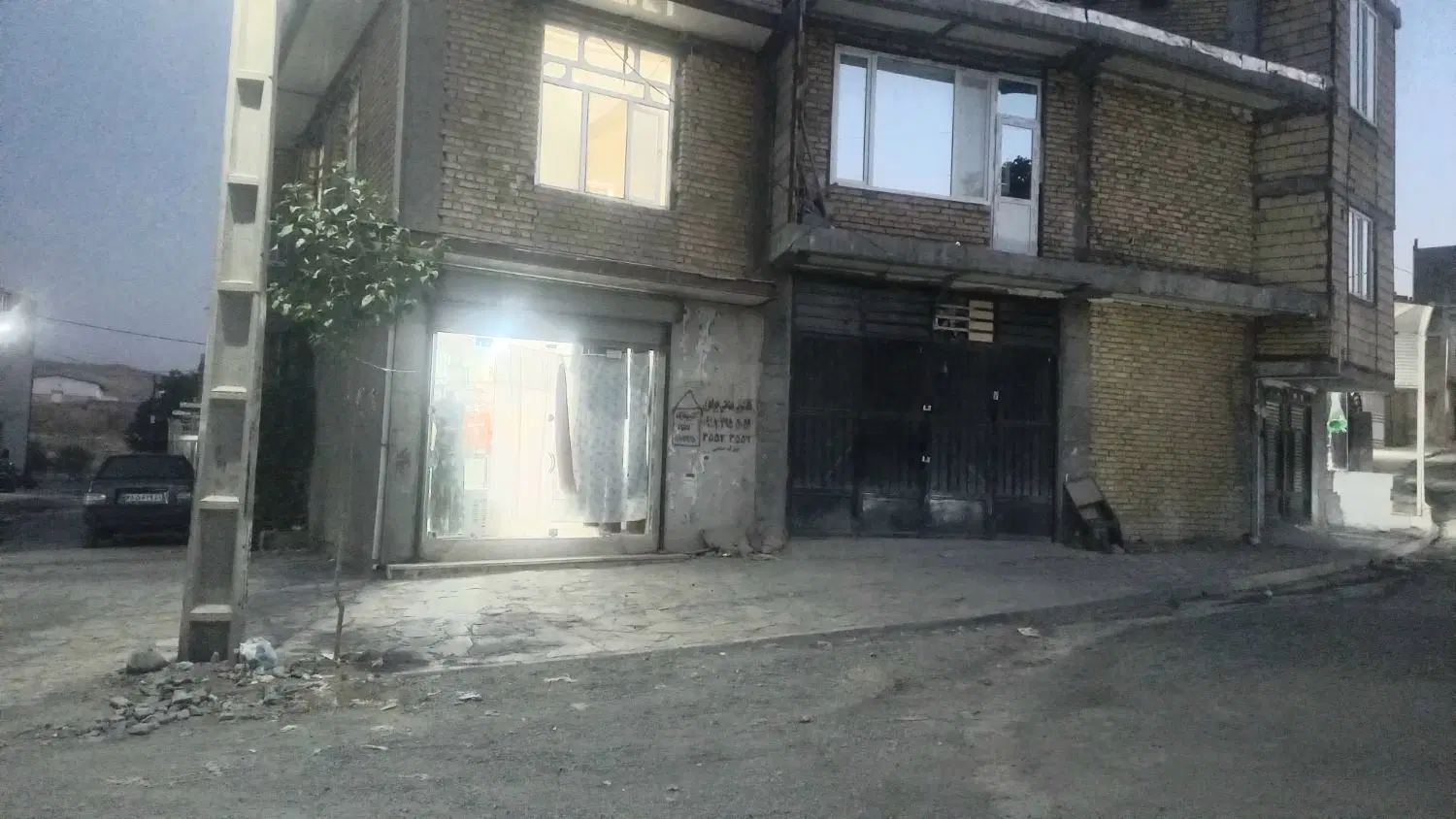 مغازه یا انبار اجاره ای درشیروانه