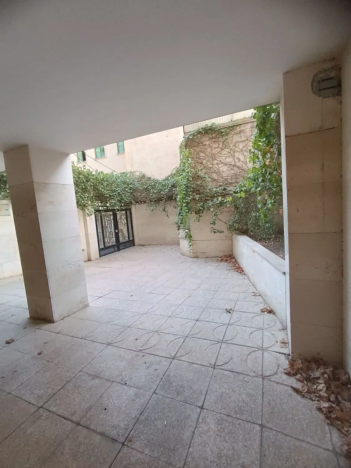 فروش ۵۲متری نما تراورتن پکیچ کولرگازی