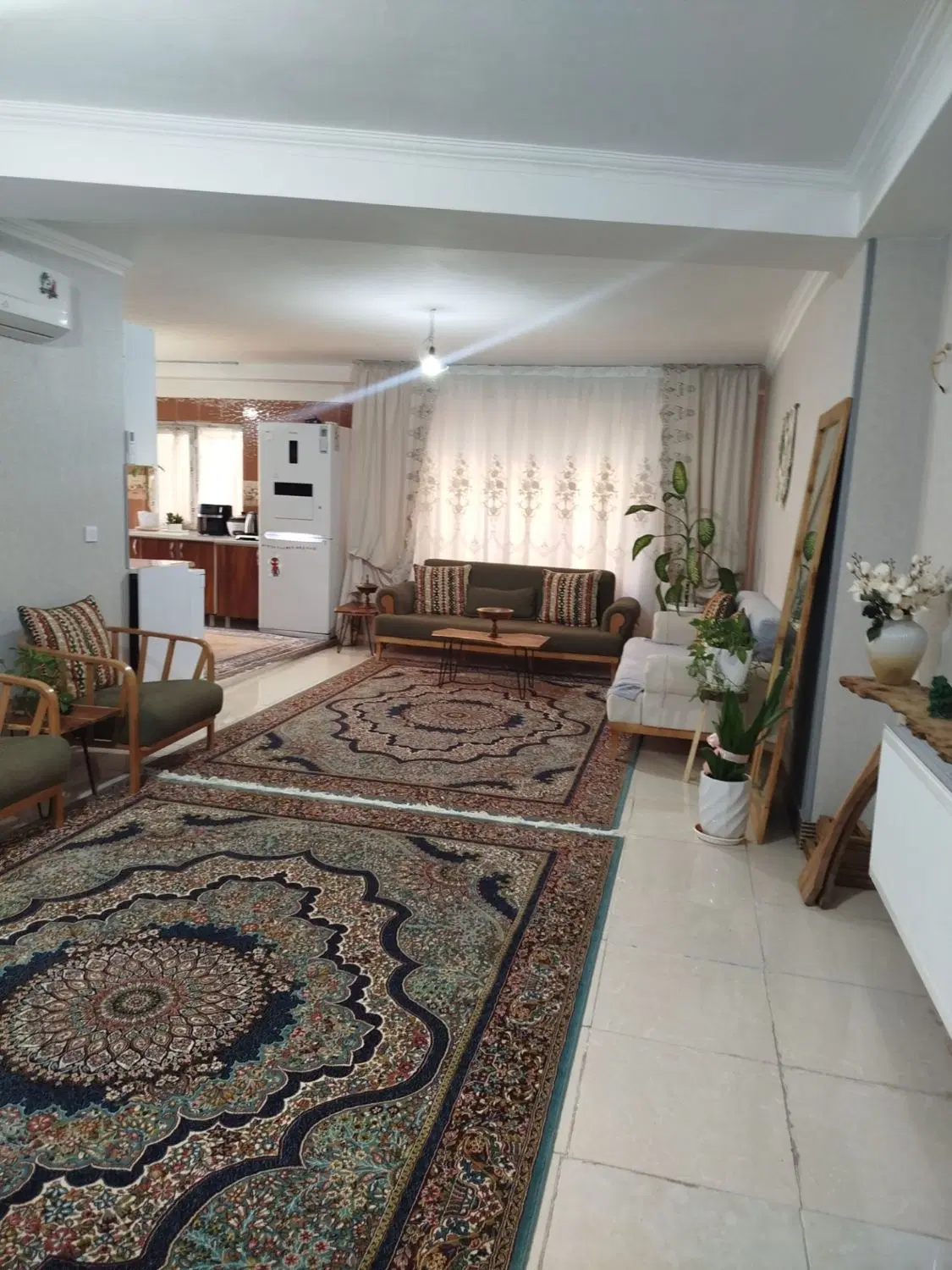 فروش واحدمینو85متری فول تمیز باپارکینگ_کولراسپیلت