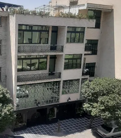 فروش کلنگی 200 متری با جواز ساخت6طبقه