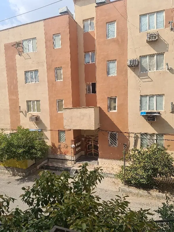 آپارتمان طبقه ی ۳ -4 رهن و کرایه