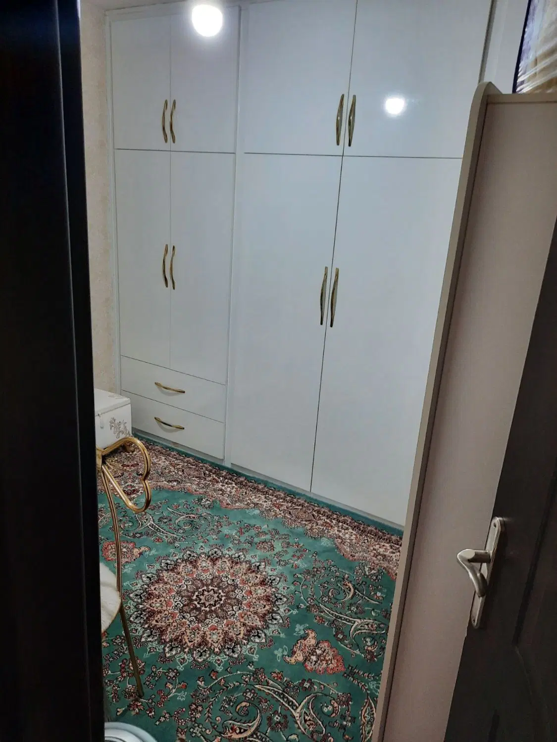 خانه تمیز و‌شیک خاکستری ۱۳