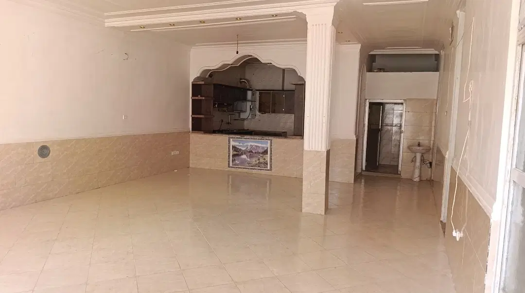 خونه ی بزرگ حیاط دار *زیر قیمت*