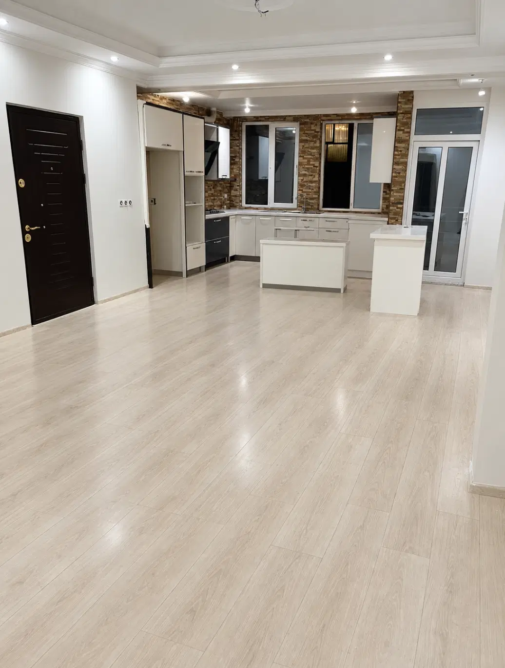 ۸۸ متر شیک ،جنت‌آباد جنوبی  ۸ ساله ،۵ طبقه ۲ واحد