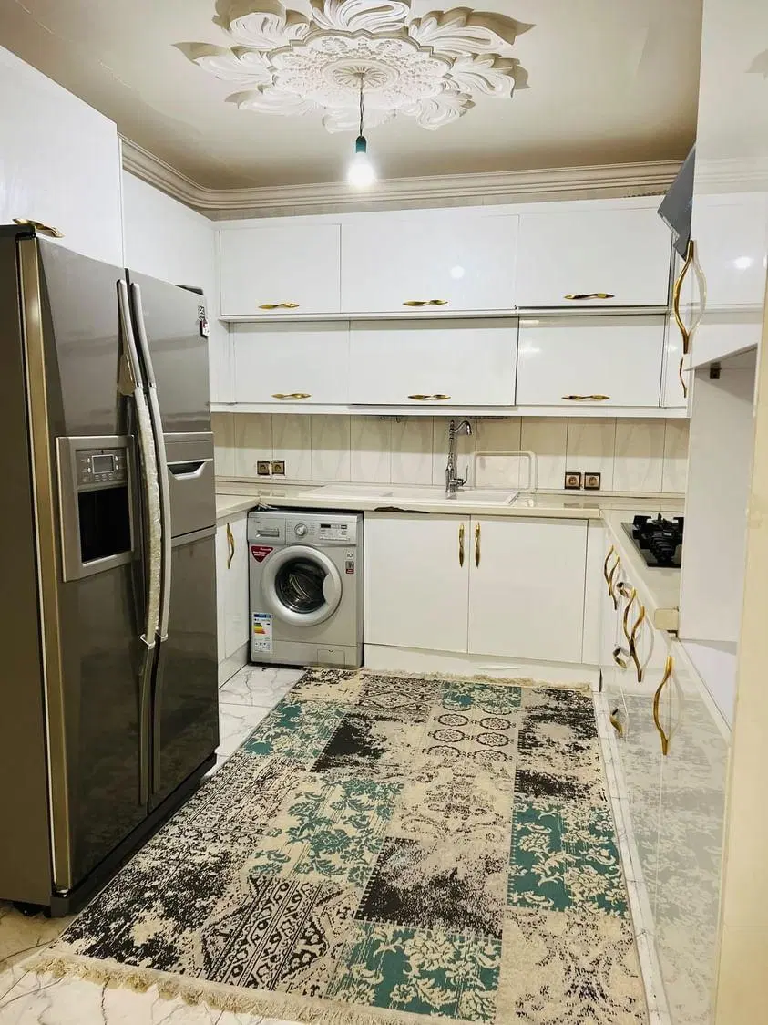 خانه ویلایی کنار ساحل مرکز شهر بندر