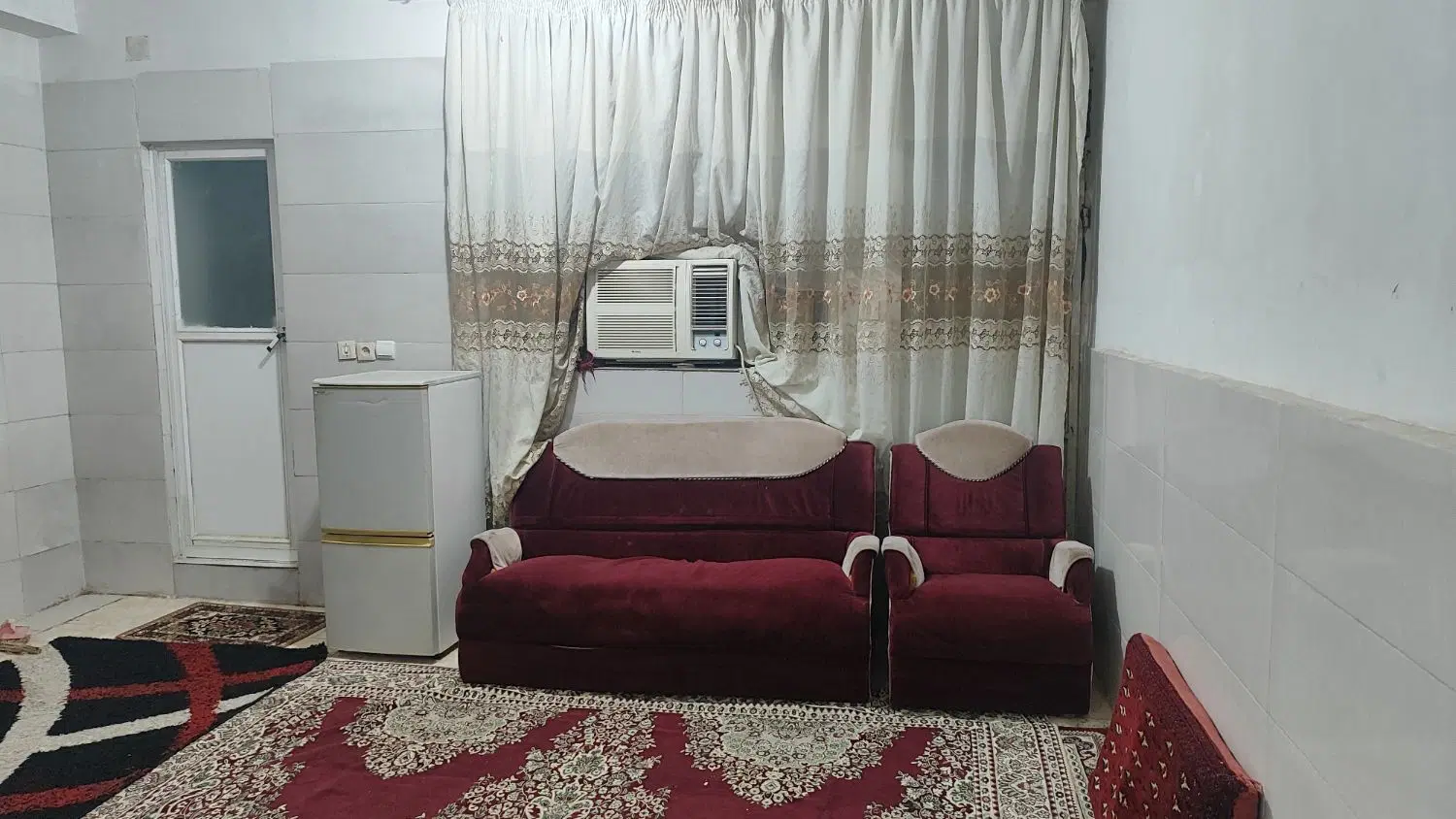 رفاهی نزدیک پایانه مسافربری.روزانه وماهانه