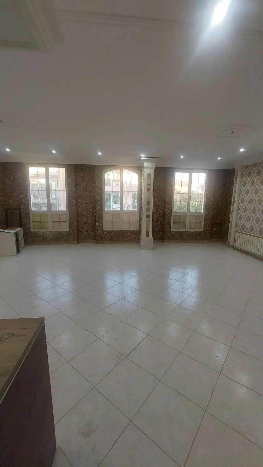 آپارتمان ۱۳۵ مترشیک سرمایه گذاری بابایی_شهرک کوثر