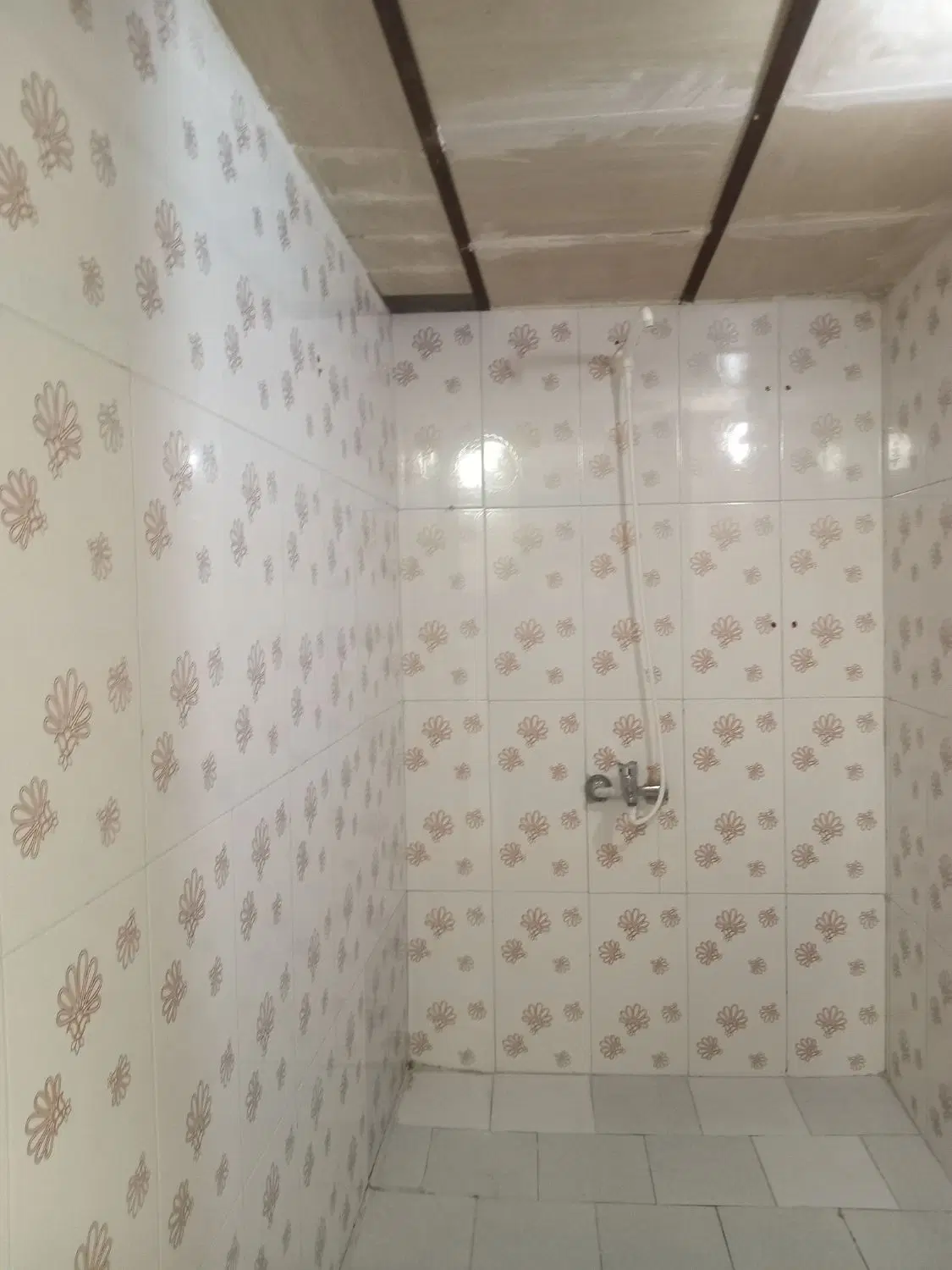 آپارتمان ۶۵ متری ۲ خوابه طبقه همکف