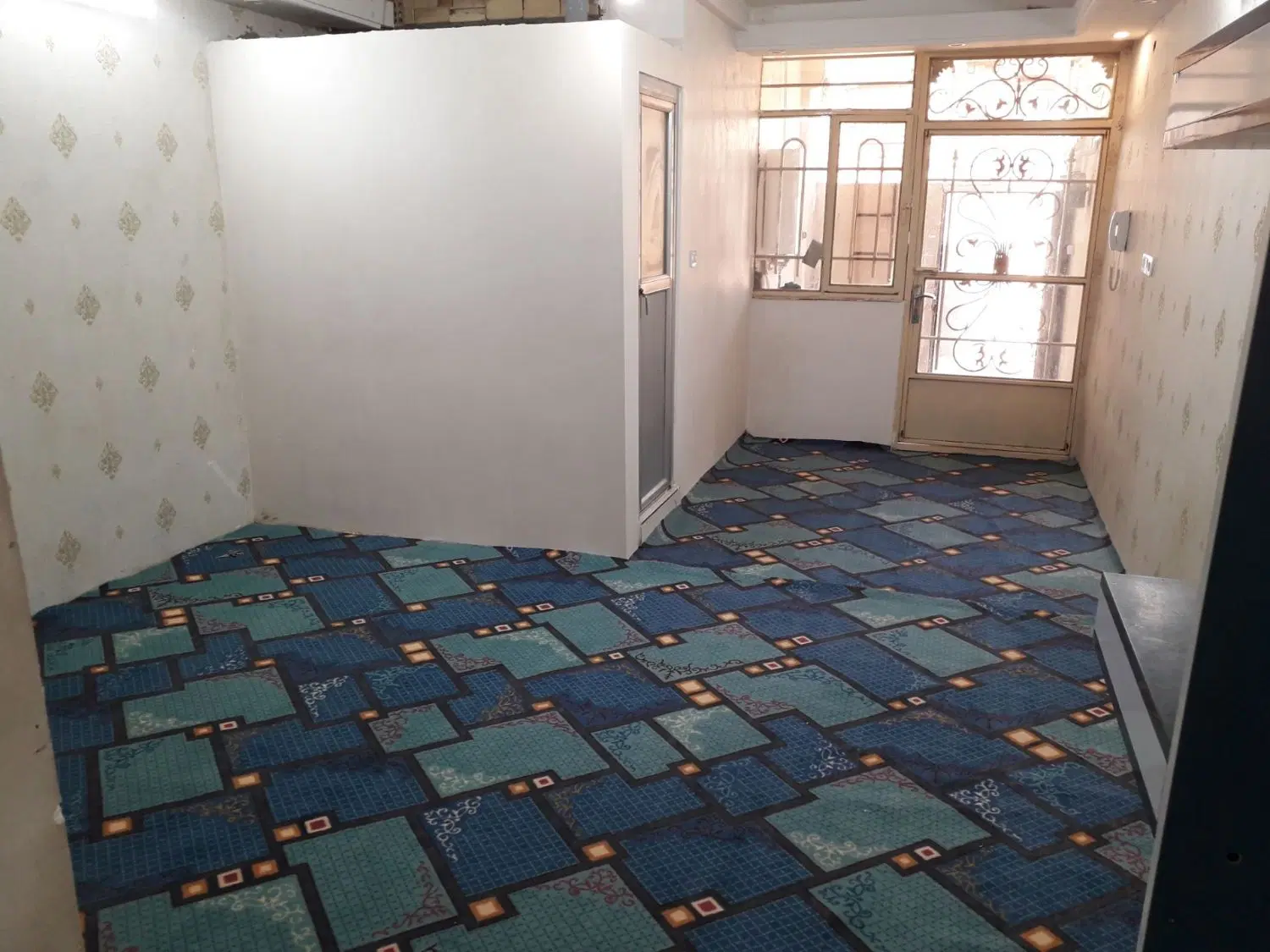 طبقه ۵۰ متری. راه جدا