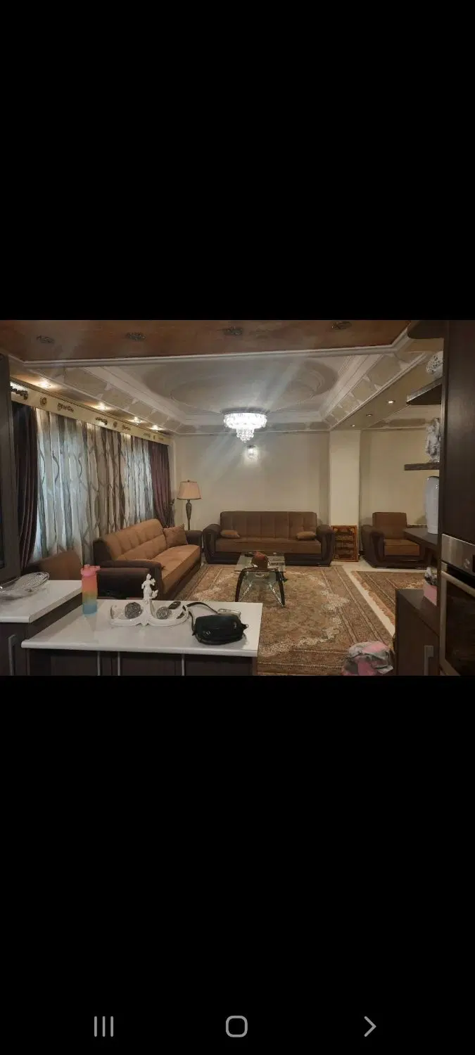 اپارتمان 130  متری  3 خواب  نزدیک چهارراه امیرکبیر