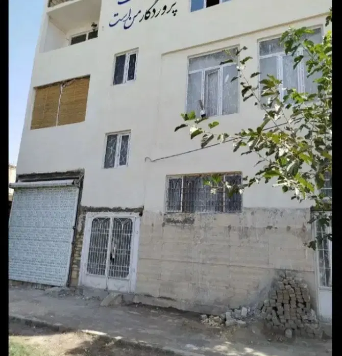 فروش مغازه ۱۵مترباسرویس وحمام