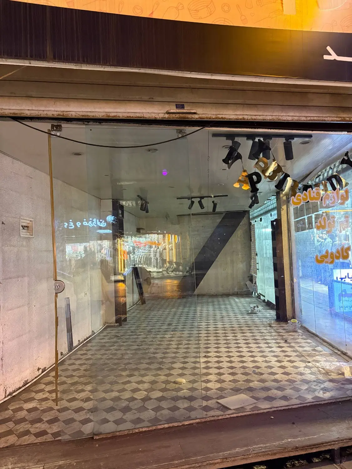 اجاره مغازه در خیابان ۱۸ دی