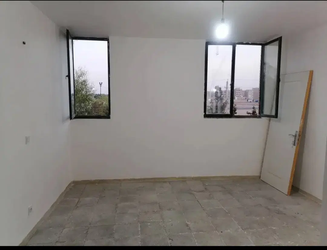 آپارتمان ۵۰ متری در پیشوا (طاق سپهر) سند تک برگ