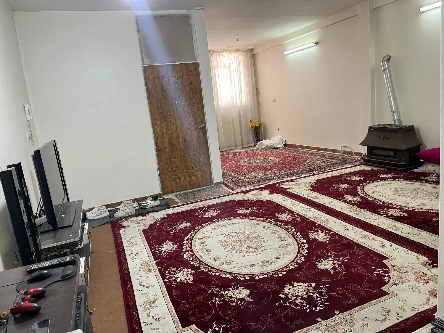 آپارتمان تک واحدی