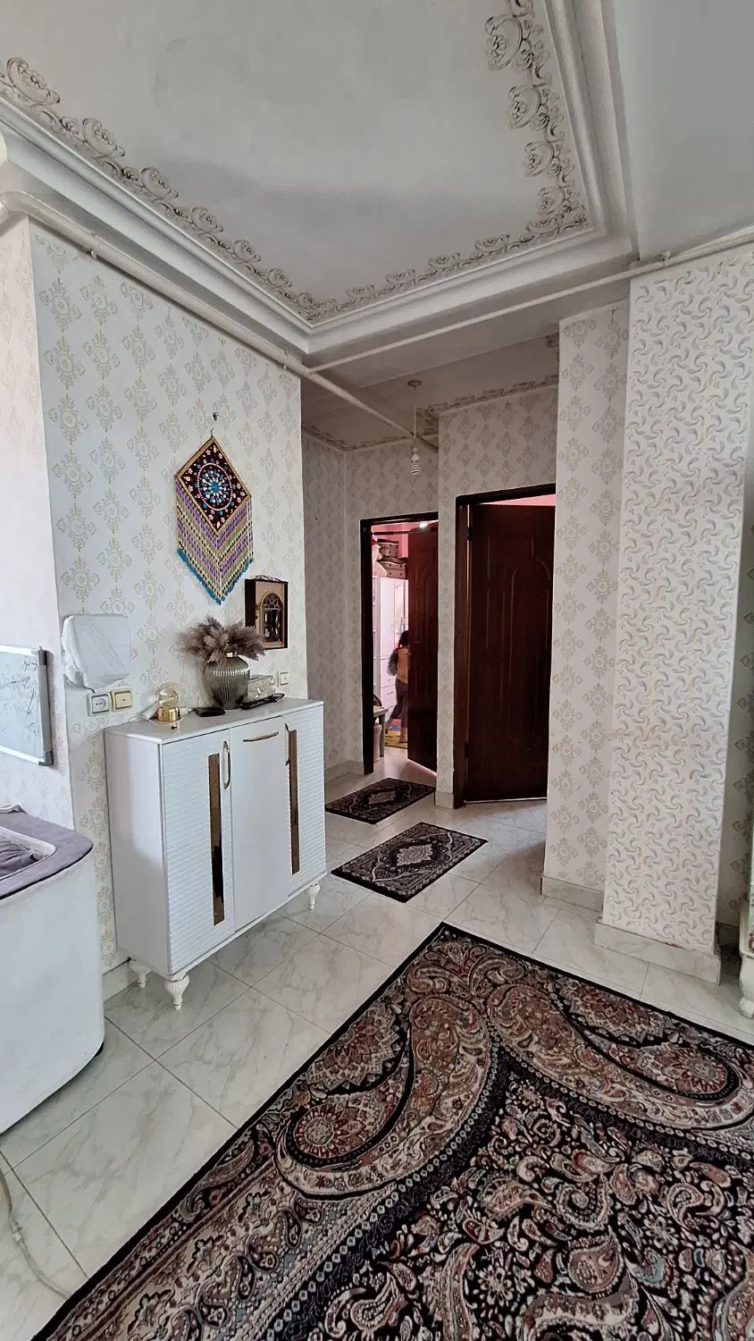 طبقه سوم 95 متری بسیار دلباز