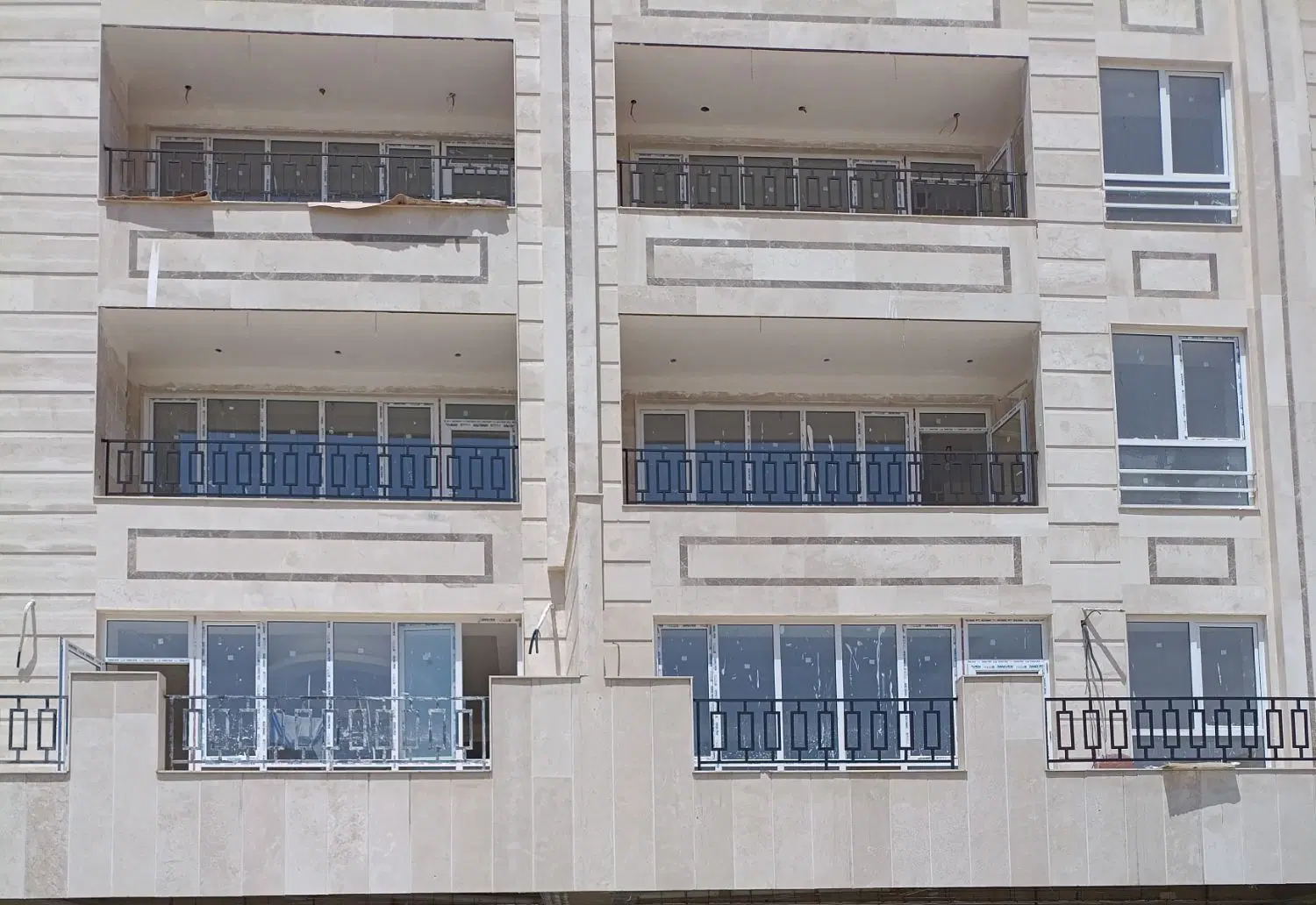 آپارتمان ۱۵۰ متری و ۲۰۰ متری