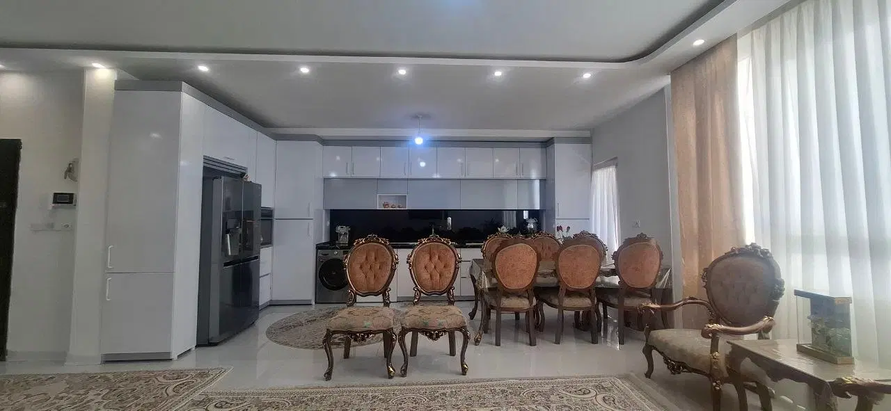 ۱۱۰ متر _ ۲ خواب نورگیر _ تک‌واحدی شکری 12