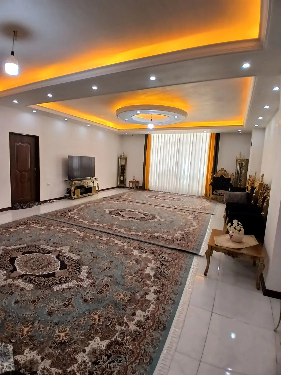 اجاره تک واحدی ۱۴۸ متر گلستان ۱۸