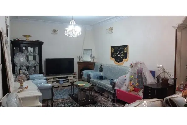 ۷۰متر _ دوخوابه _ نزدیک مترو