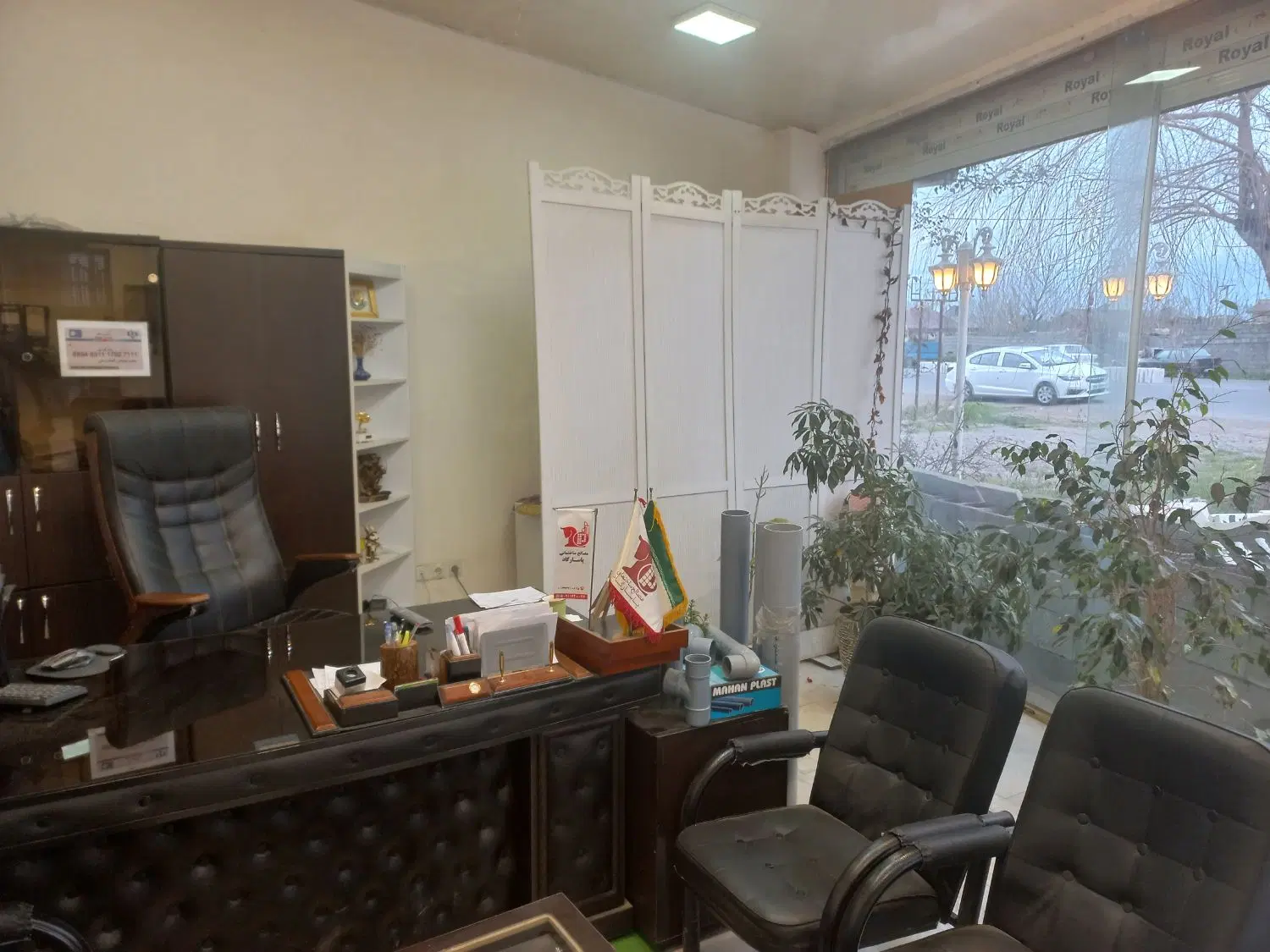 ۱۸۰ متر تجاری