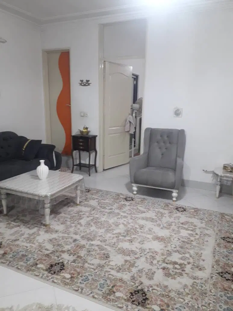 اجاره خانه 56 متری خیابان مبارزان