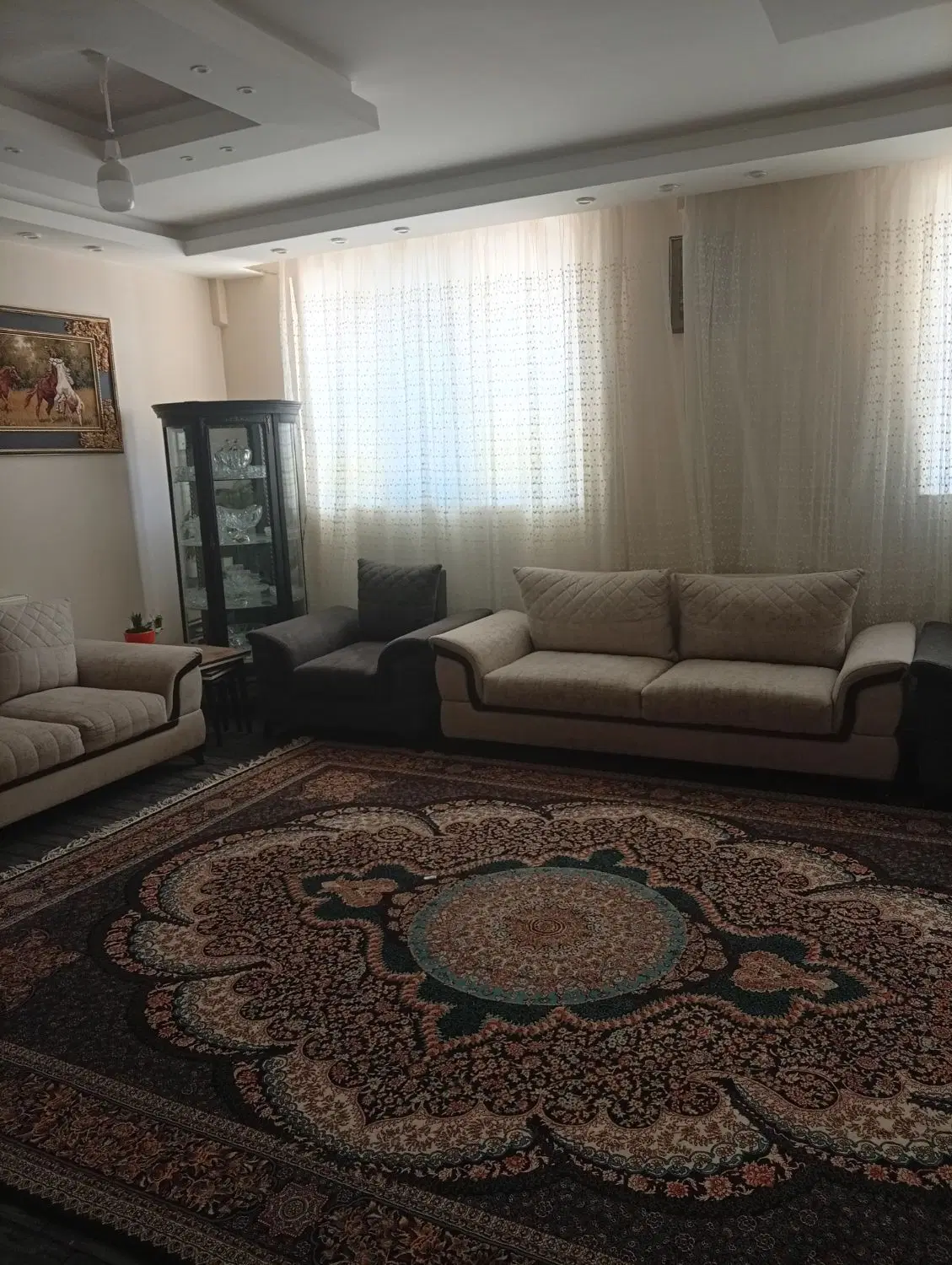 یک واحد آپارتمان ۱۳۰متری دو خواب