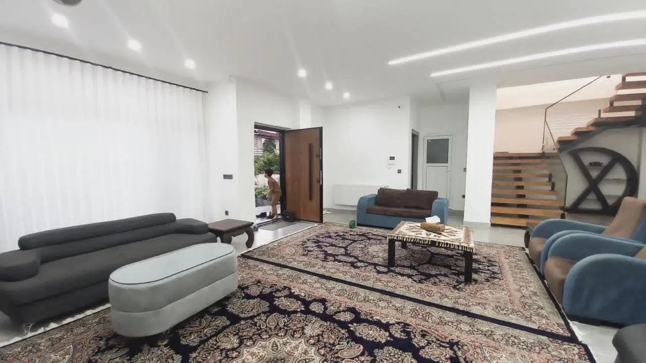 ویلایی دربست واقع در نوشهر بلوار کریمی هلستان