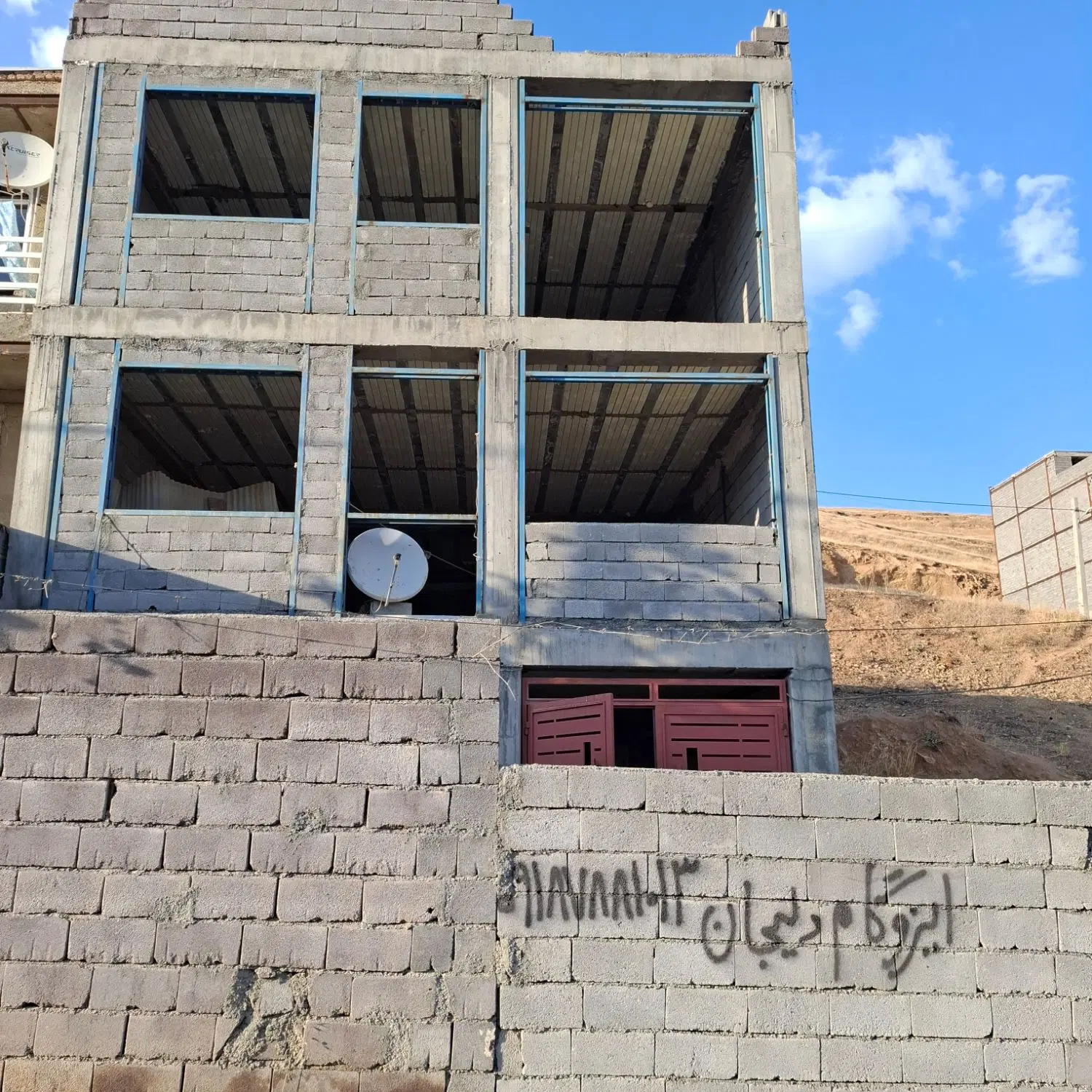 فروش خانه 130 متری حسن اباد