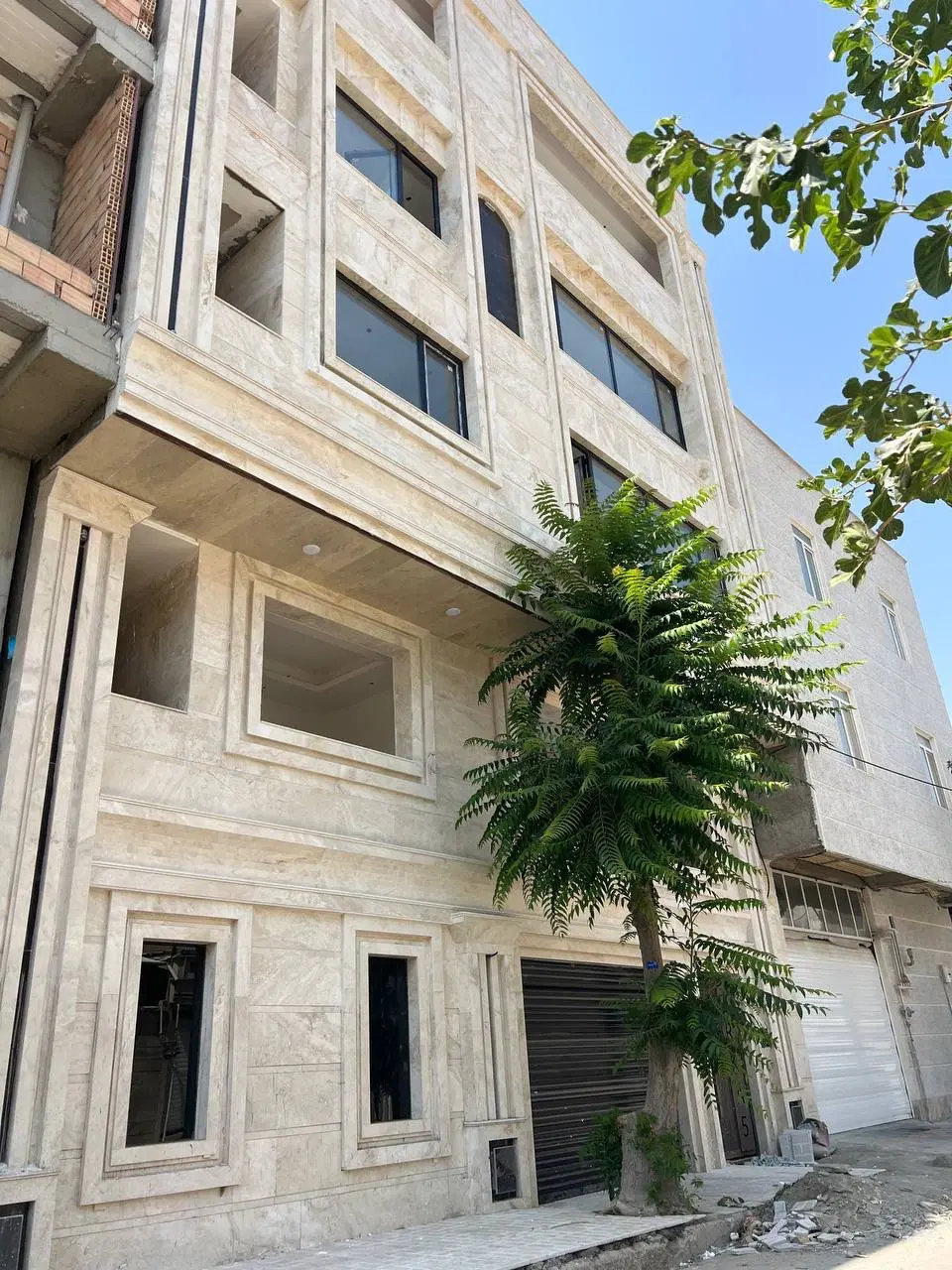 واحد ۱۰۰ متری معلم نوساز