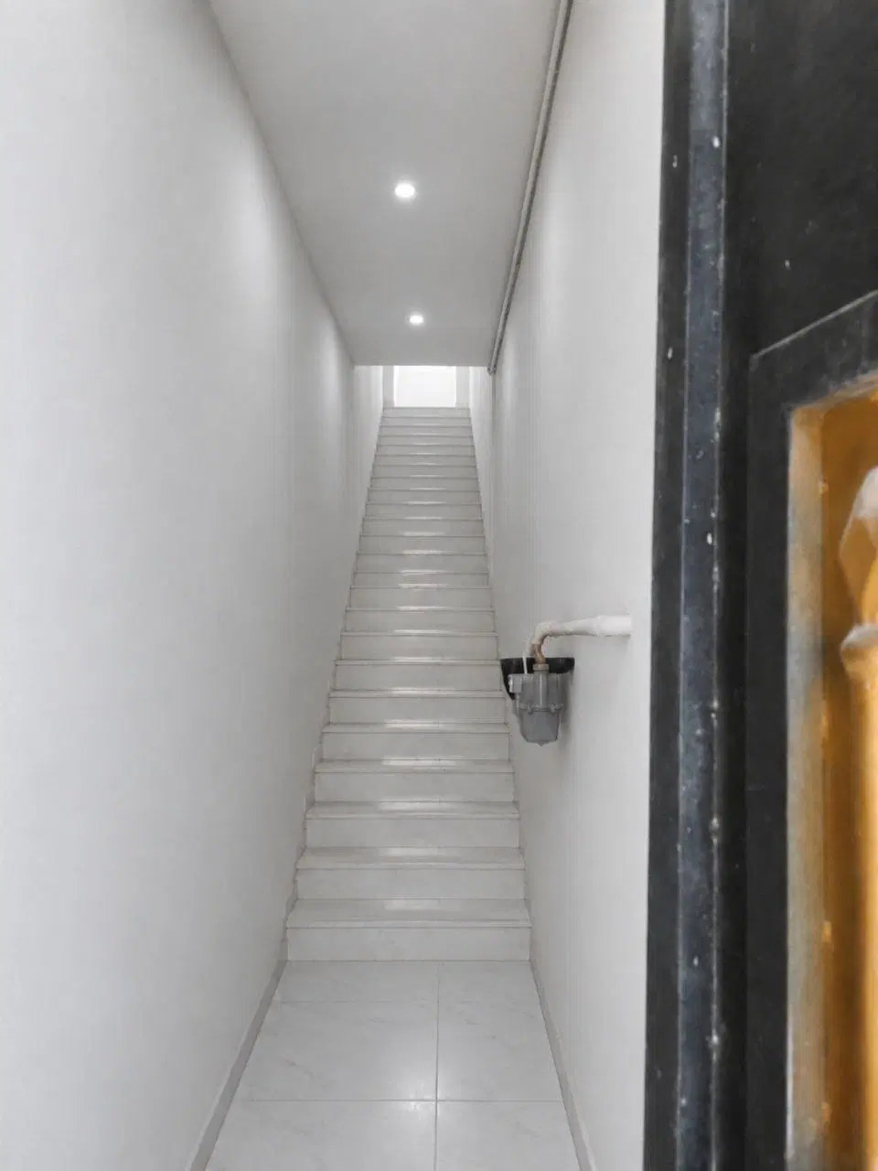 ملک تجاری مسکونی