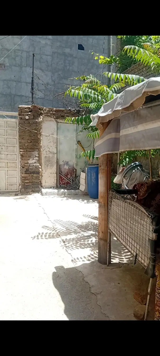منزل مسکونی دو طبقه