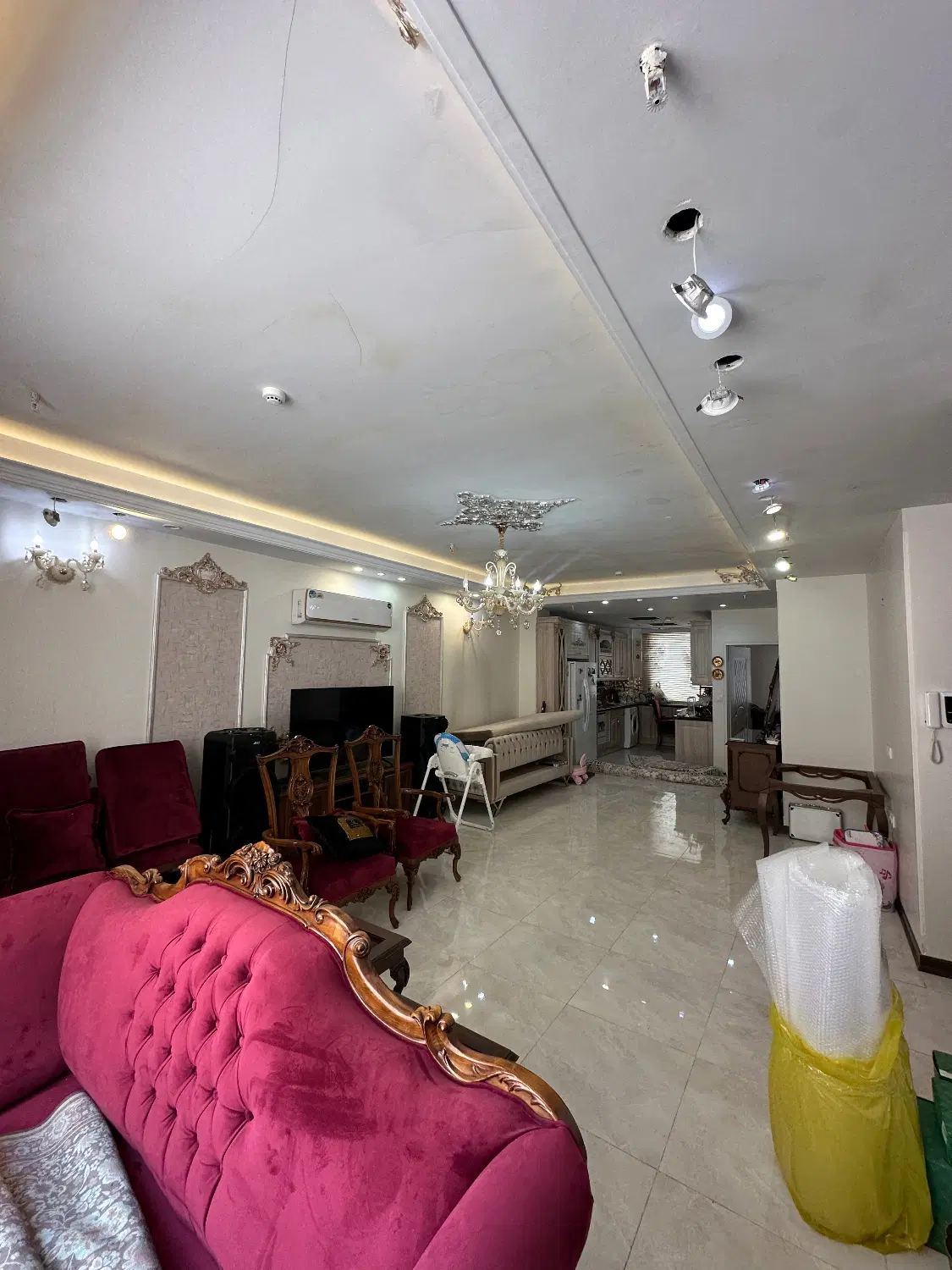آپارتمان ۱۰۰ متری شیک با پارکینگ