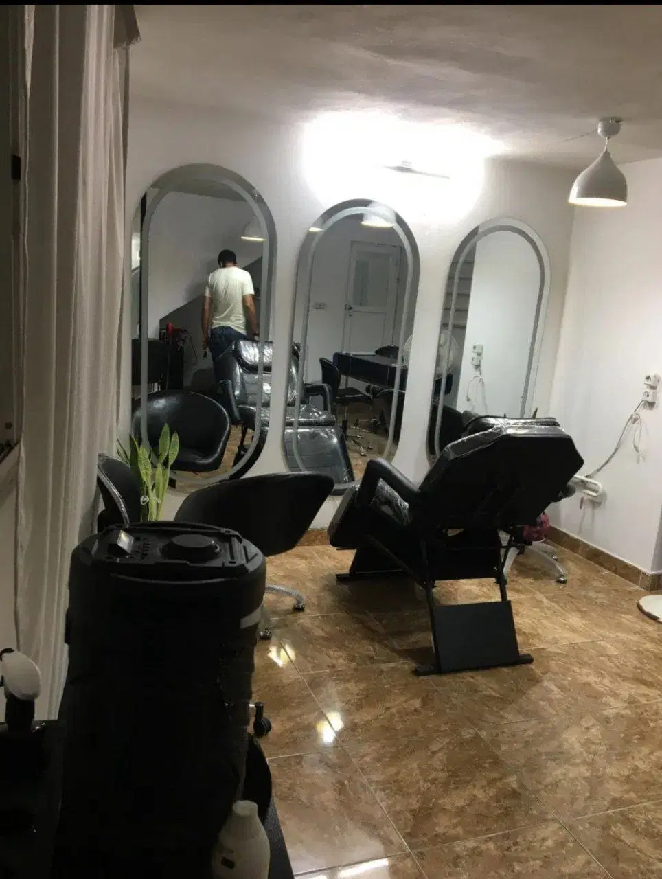 اجاره مغازه 30متری خیابان بهرام جنب منبع آب