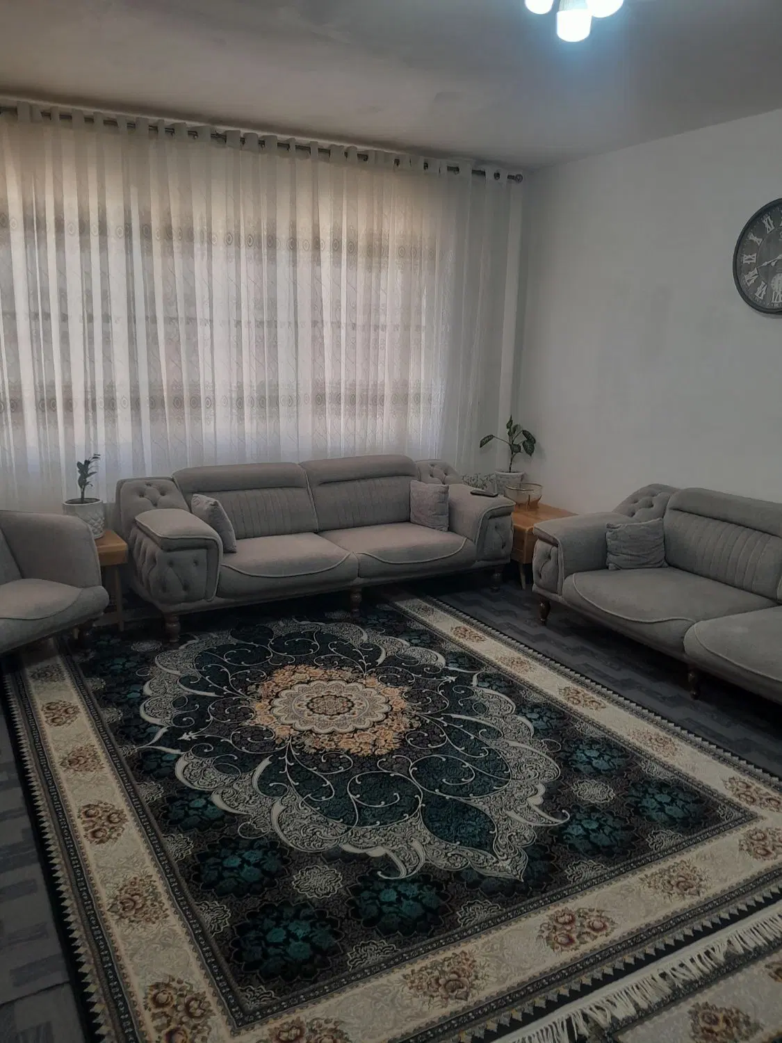 شهرک مهرگان فاز یک گلستان هشتم ساختمان آبگینه