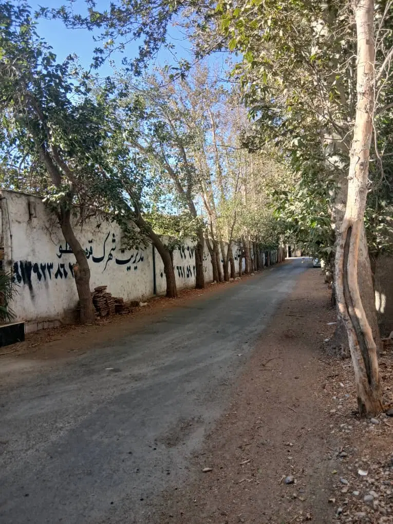 چهار دیواری ۴۵۰ متری