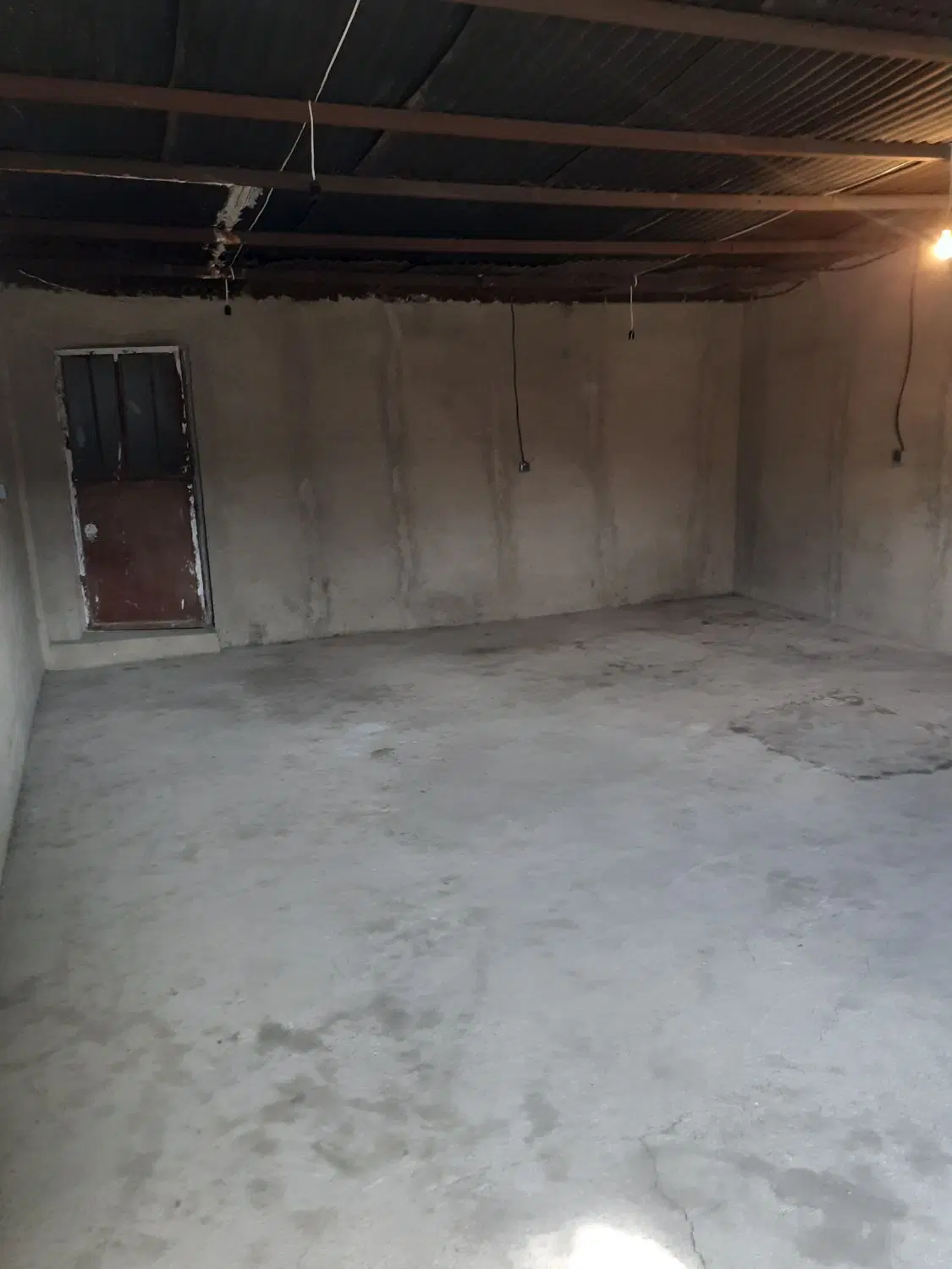 سالن کارگاه انبار ۶۰متری بااتاق کارگری اجاره ای