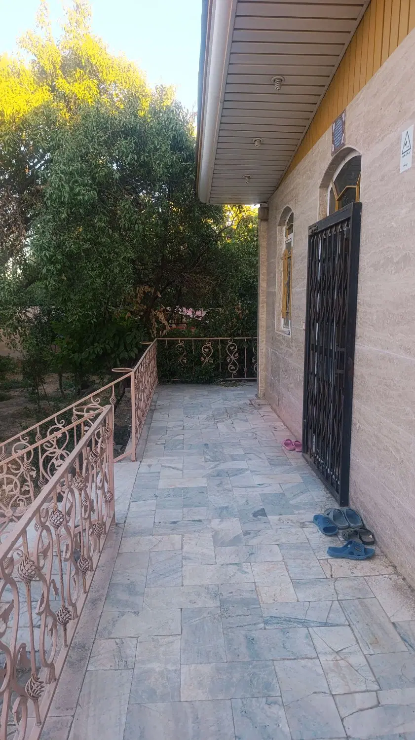 ویلای ۴۰۰متری سند تک برگ شش دانگ عرصه و اعیان