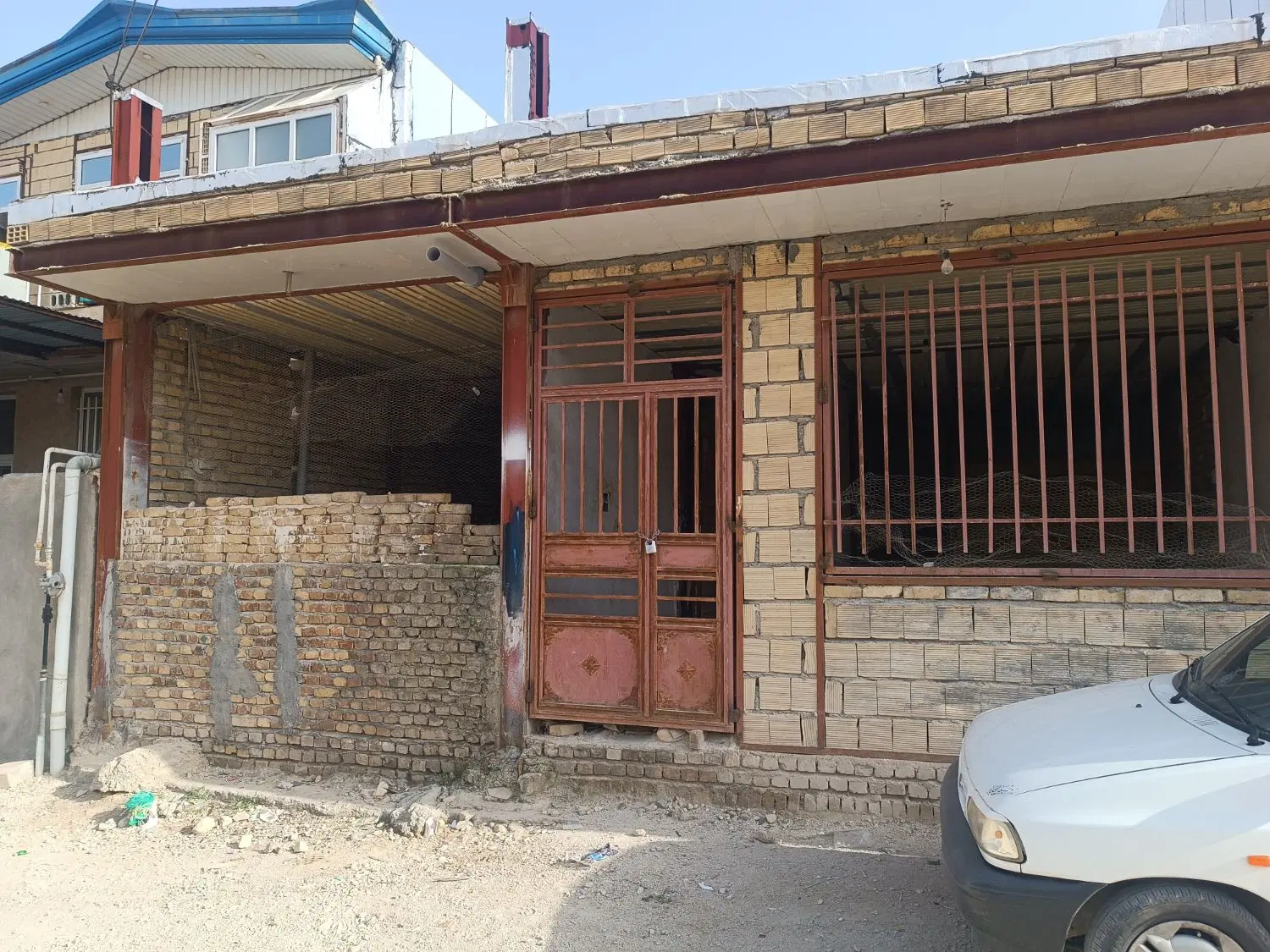 فروش ملک مسکونی دارای سند تک برگ با مجوز 2 طبقه