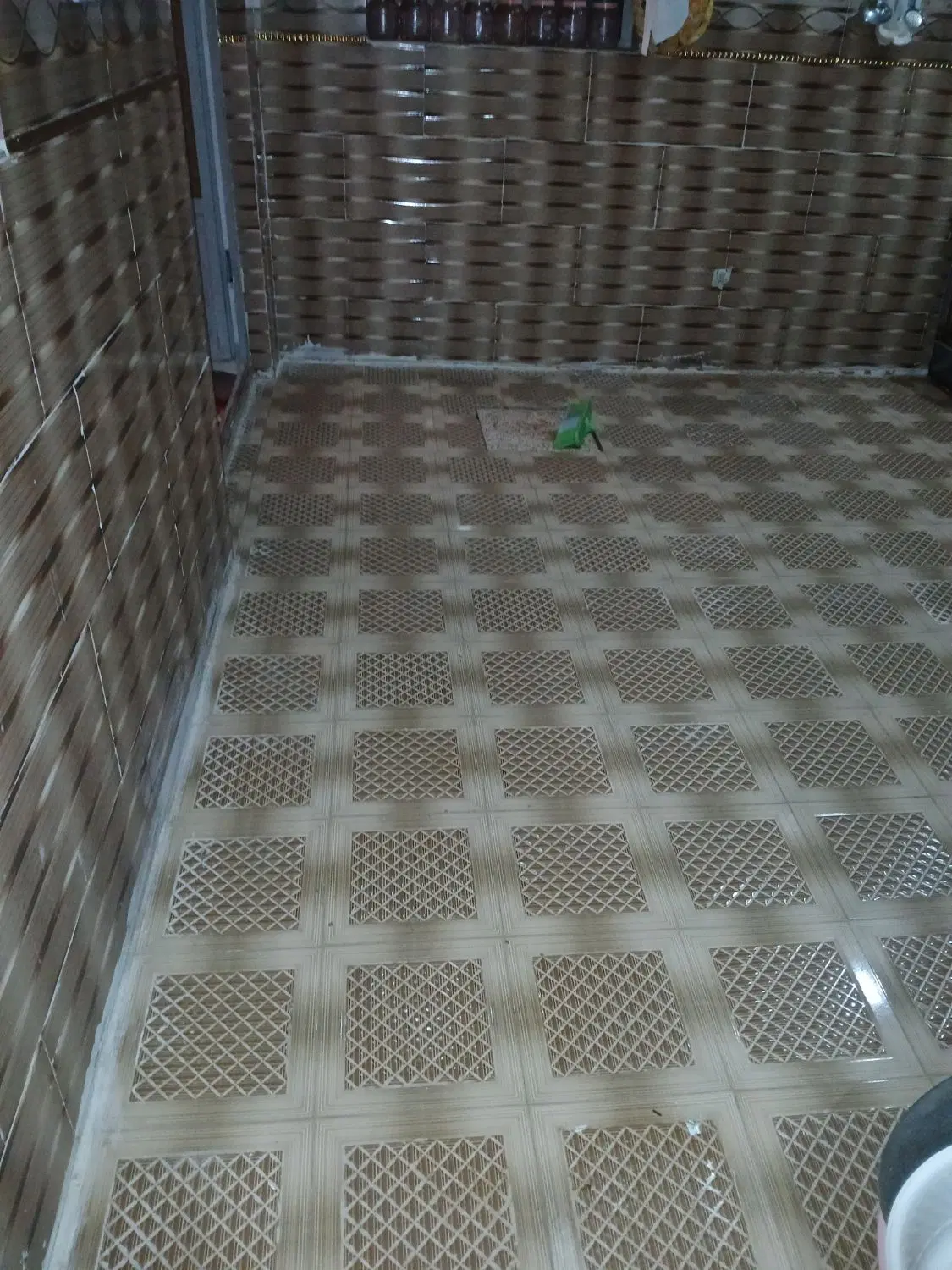 یک باب منزل مسکونی داری سند تک برگ