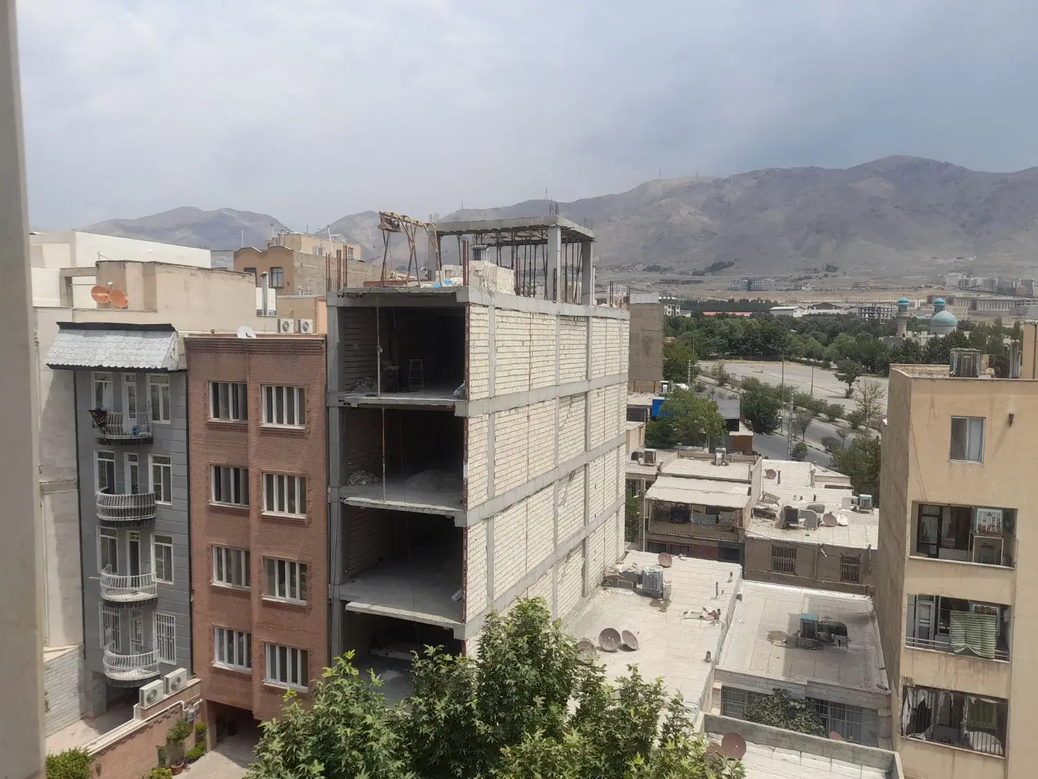 ۹۸ متر غرق نور گوهردشت نزدیک فاز یک