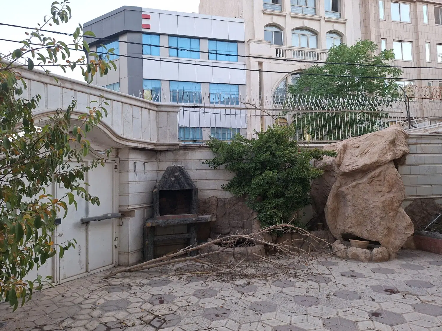 آپارتمان همکف فوق العاده شیک